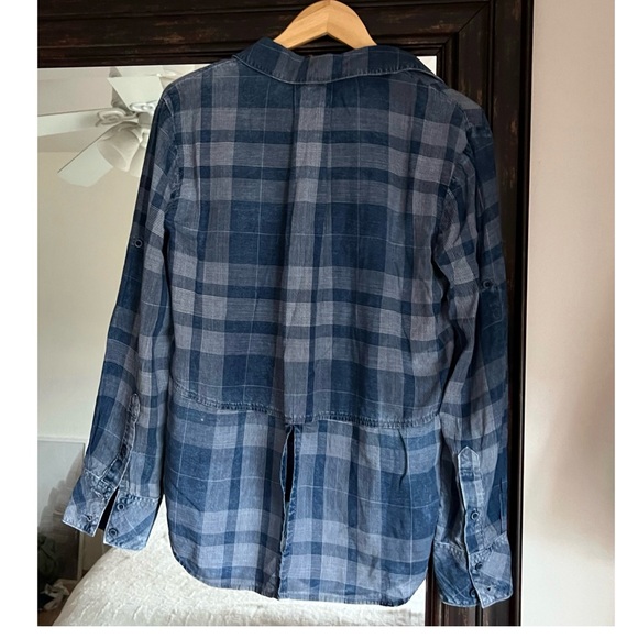 Anthropologie Cloth & Stone Blue Plaid Chambray Buttondown Top - Picture 2 of 2